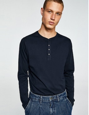 Playera Sfera cuello henley para hombre